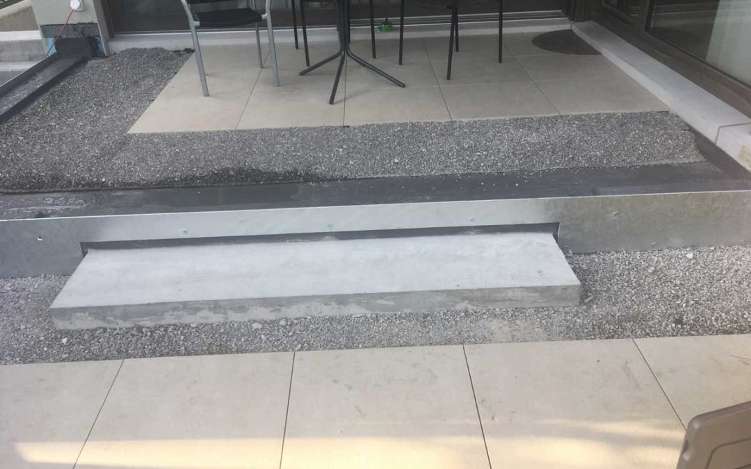 Randabschluss Sitzplatz fertig montiert